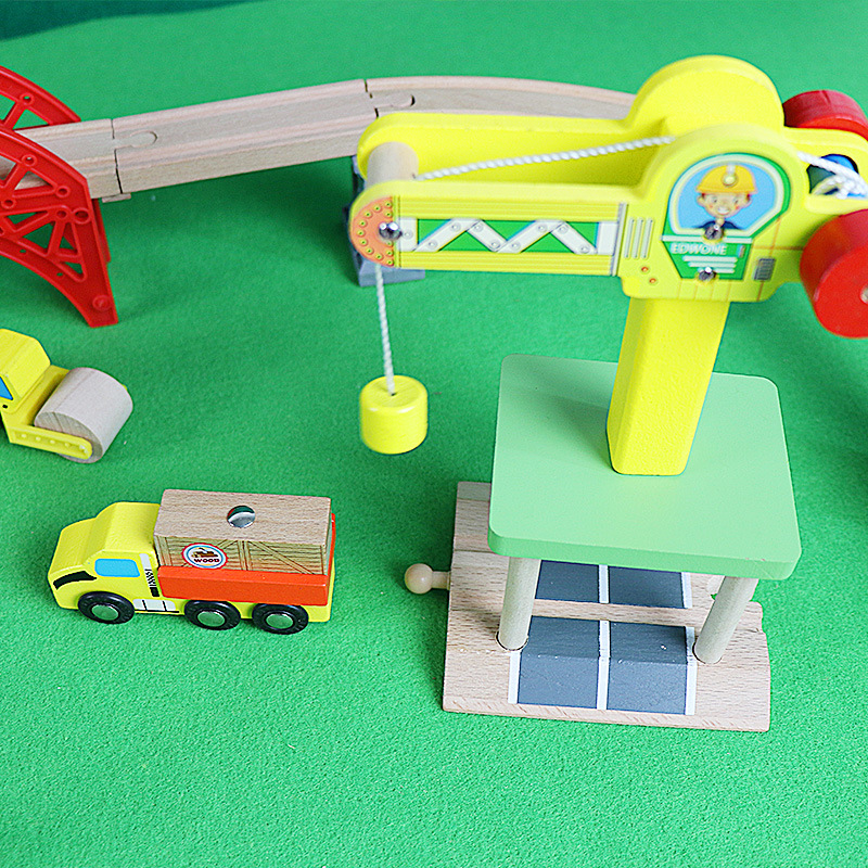 Wooden Train Track Spiral Viad - Toy Train Track Set recension och pris